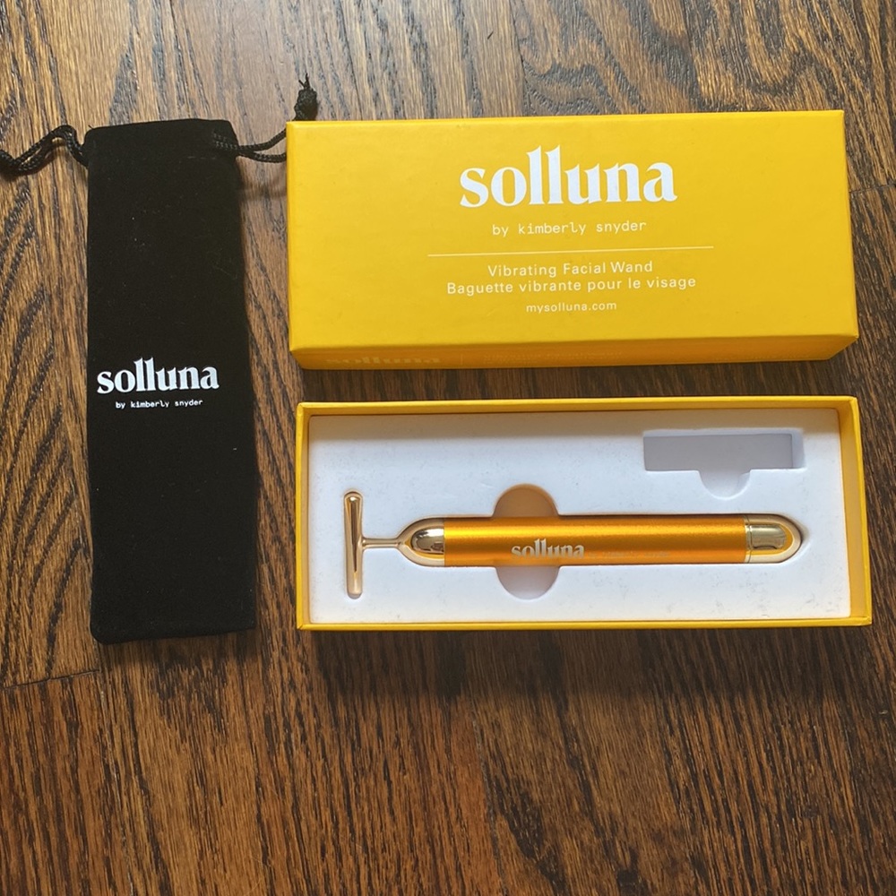 Solluna vibrating facial wand